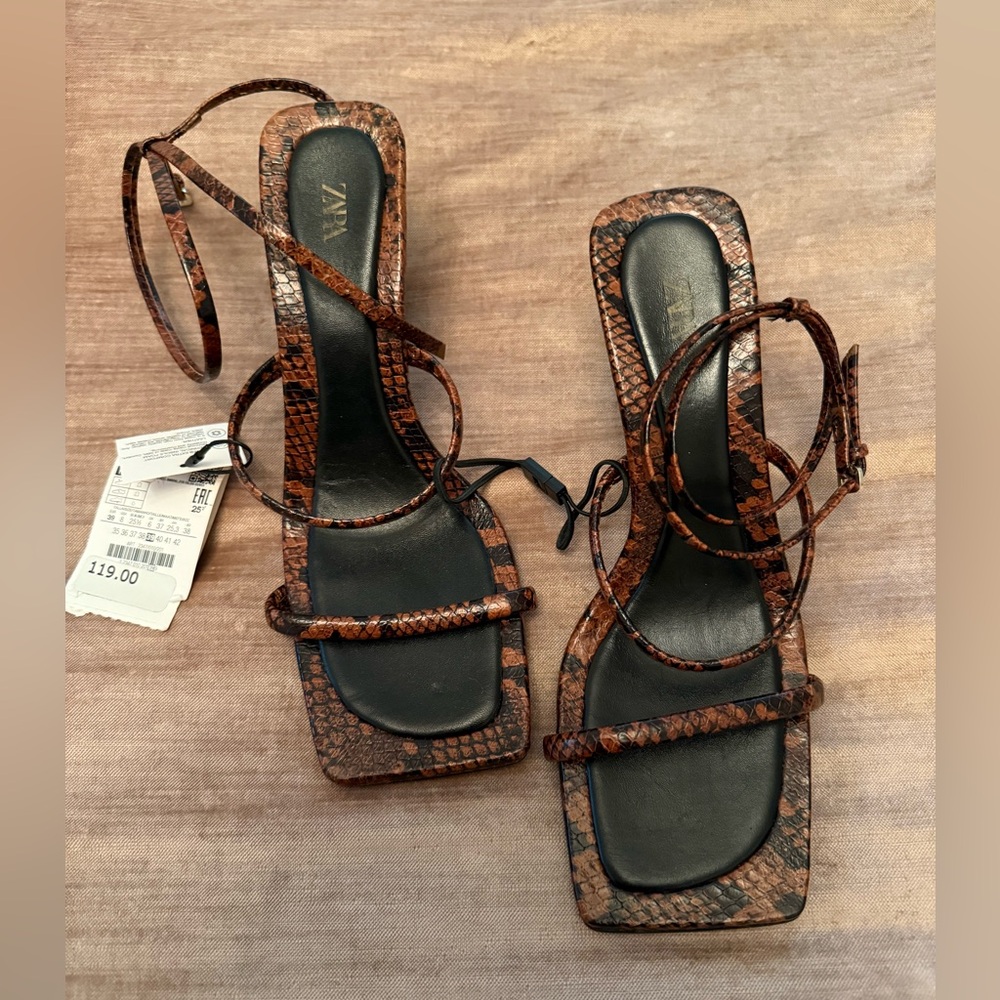 Zara Snakeskin Brown Heels NWT